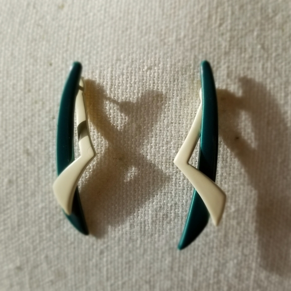 Abstract Leg Earrings - Picture 2 of 8